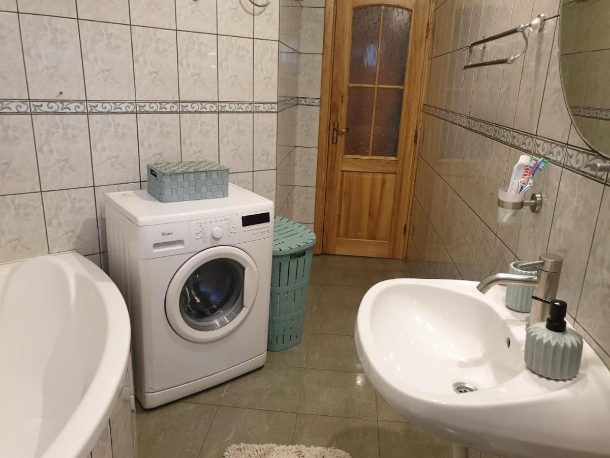 3 Camere Central Iasi Luaran gambar