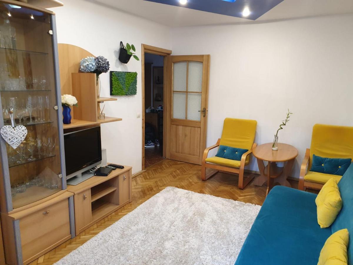 3 Camere Central Iasi Luaran gambar