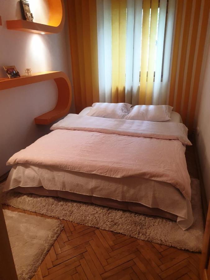 3 Camere Central Iasi Luaran gambar