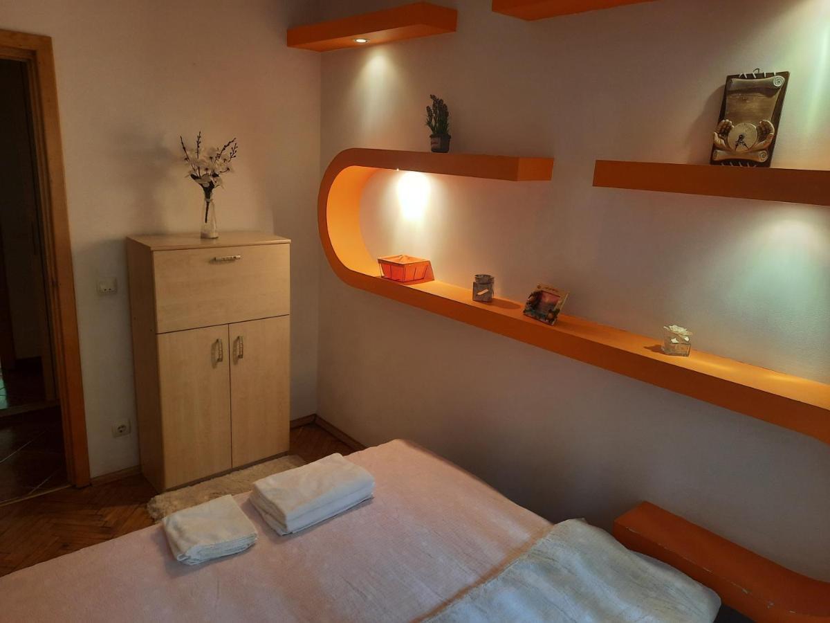 3 Camere Central Iasi Luaran gambar