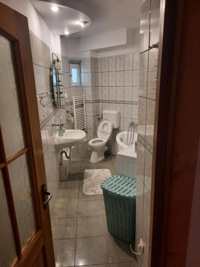 3 Camere Central Iasi Luaran gambar